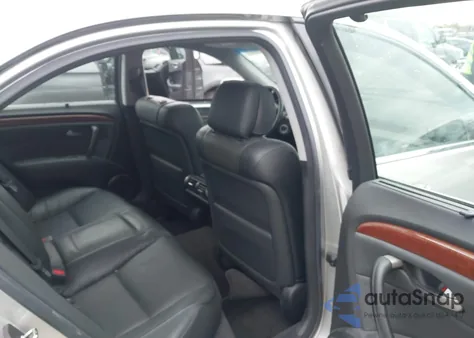 2005 Acura Rl 3.5 z USA, uszkodzony, nr VIN JH4KB16565C008121